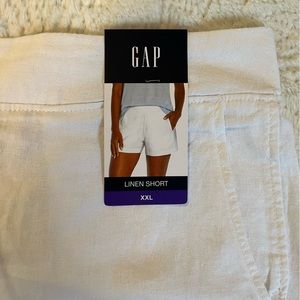 NWT White Linen Short with Pockets